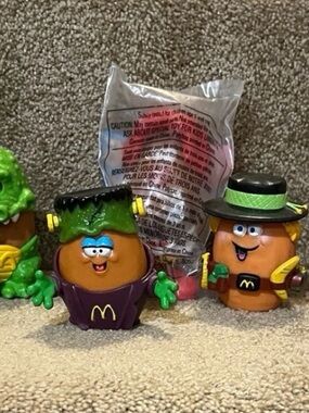 Lot of 9 Vtg McDonald's McNugget Buddies Fast Food Halloween Ghost Nuggets